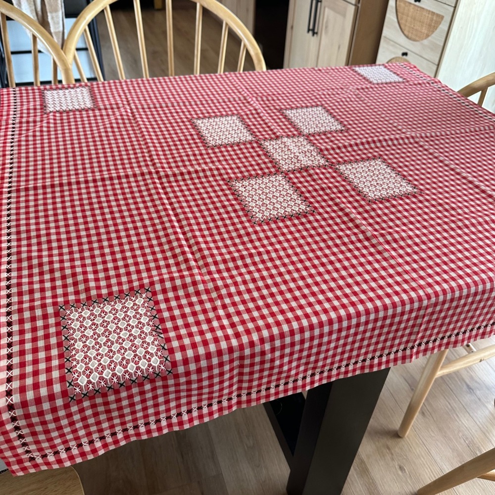 Vintage Red Gingham Chicken Scratch Embroidery Square Tablecloth Farmhouse 42x42